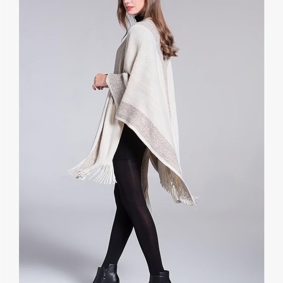 ZLYC Women's Shawl Golden Trim Knit Blanket Wrap Fringe Poncho - Picture 3 of 6